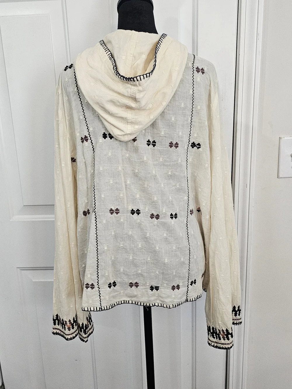 Free People Playa De Ray Cream Embroidered Hooded Pullover with Navy Tassel{Bx26 - Picture 9 of 15